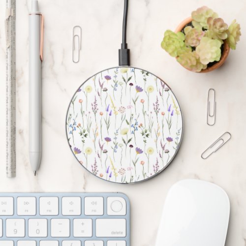 Beautiful Watercolor Wildflower Elegant Pattern Wireless Charger