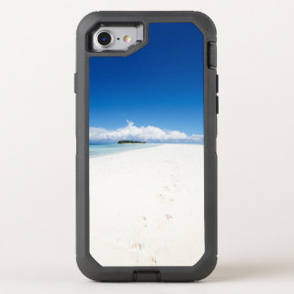 Beautiful white sand beach and turquoise ocean OtterBox defender iPhone SE/8/7 case