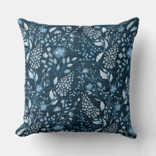 Beautiful Wildflower Pattern on Grassy Background Throw Pillow