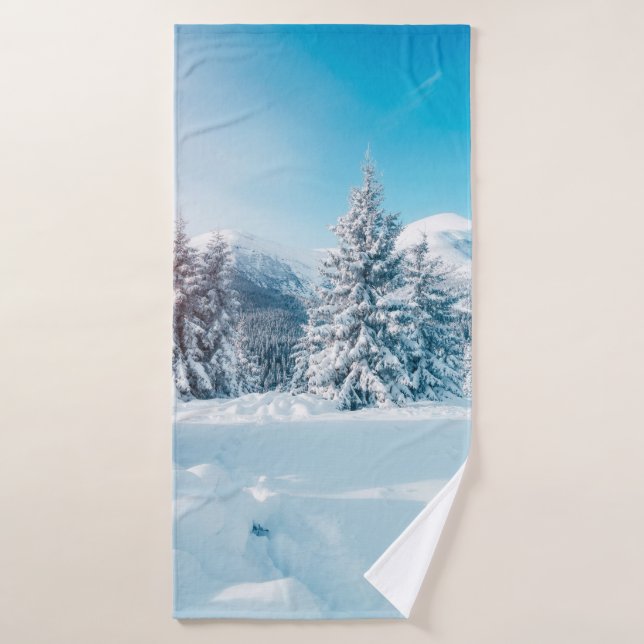 Beautiful winter nature landscape, amazing mountai bath towel (Bath Towel)