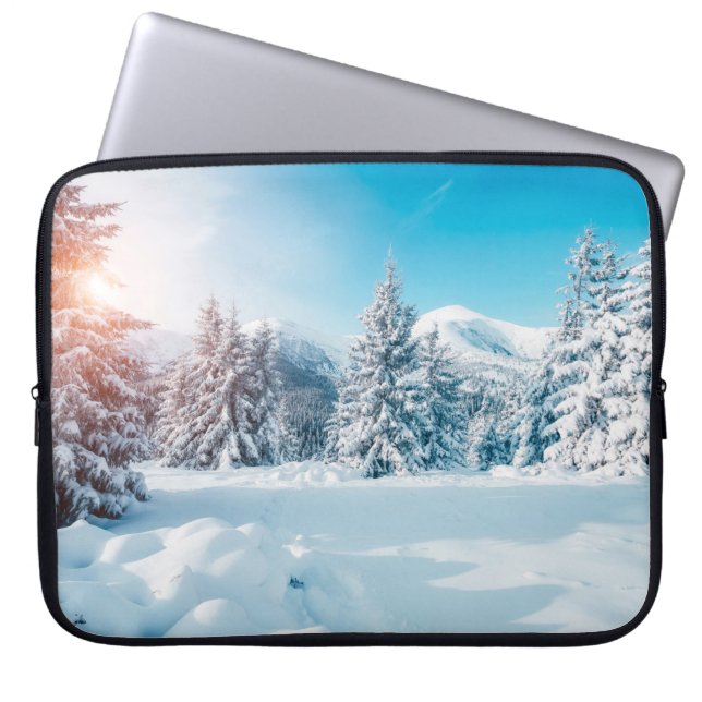 Beautiful winter nature landscape, amazing mountai laptop sleeve (Front)