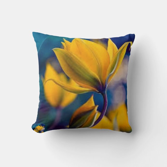 Beautiful yellow flower 💛🟡 throw pillow (Front)