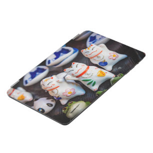 Beckoning cat figurines iPad mini cover