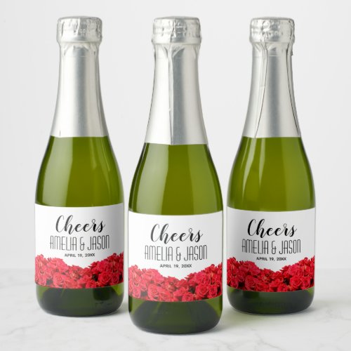 Bed of Blooming Red Roses Mini Sparkling Wine Label