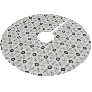 Bedazzled Ivory & Gold Elegant Renaissance Reverie Brushed Polyester Tree Skirt