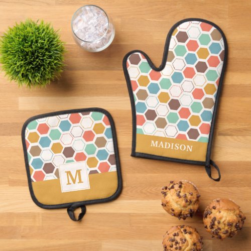 Bee Hive Module Pattern Oven Mitt  Pot Holder Set