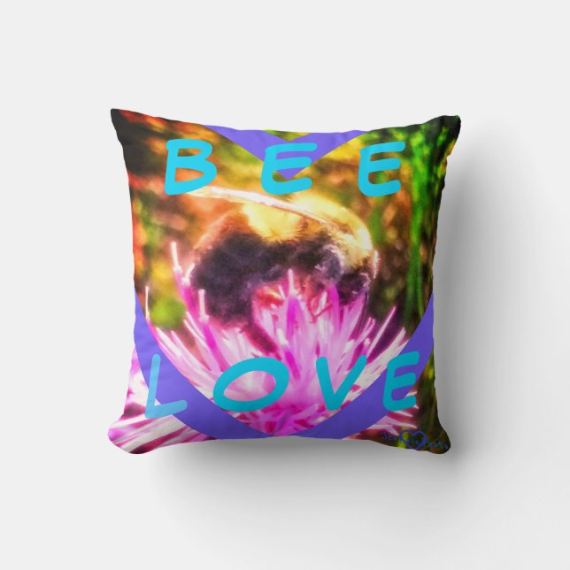 BEE LOVE SQUARE PILLOW (Front)