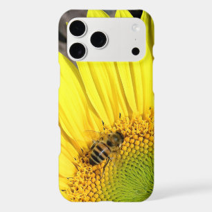 Bee On Sunflower Close-Up Nature Photograph iPhone 17 Pro Max Case