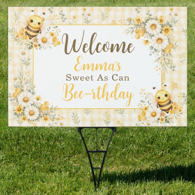 Bee Sunflower Daisy Welcome Birthday Sign (Insitu)