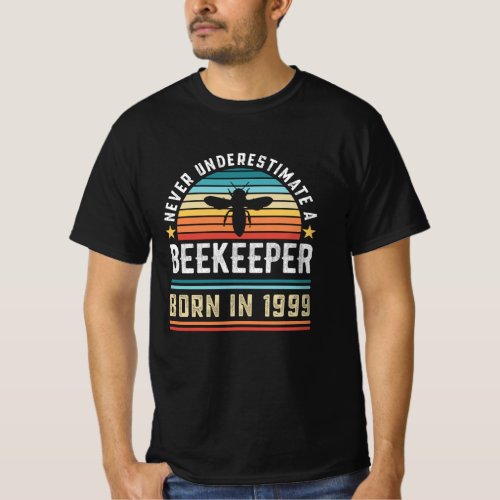 Beekeeper born 1999 30th Birthday Gift Beekeeping T_Shirt