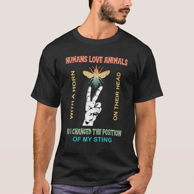 Beekeeping Bee Corn   Bee Apiologist Retro Beekeep T-Shirt (Front)