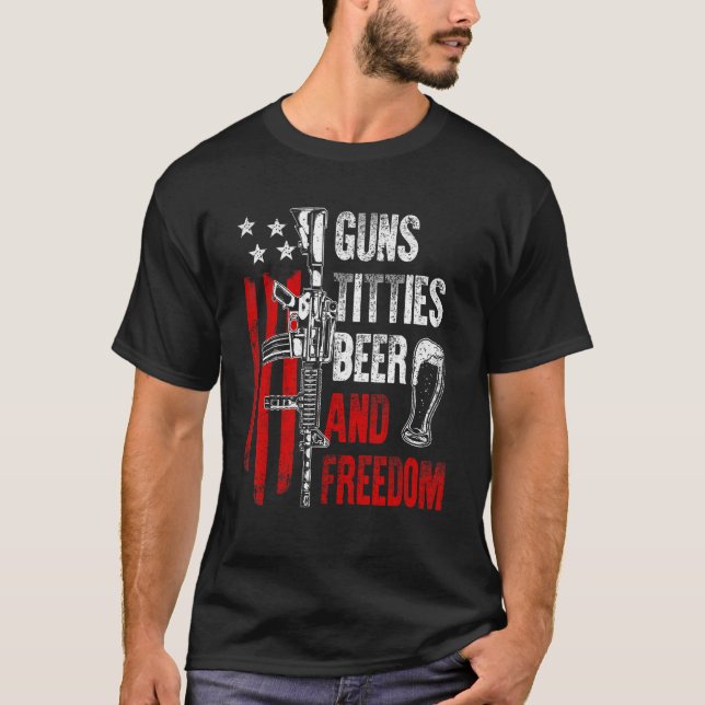 Beer & Freedom Drinking USA American Flag Men Dad  T-Shirt (Front)