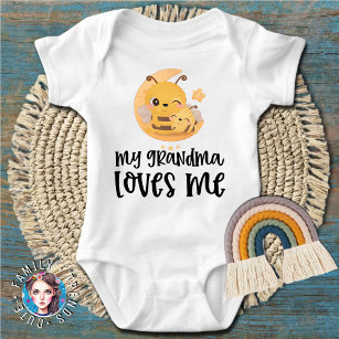 Bees 🌝 Gift for Grandchild - My Grandma Loves Me Baby Bodysuit