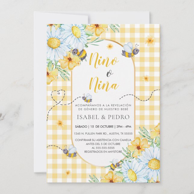 Bees & White Flowers Gingham Spanish Gender Reveal Invitation (Front)