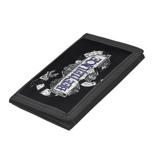 Beetlejuice   Sandworm Coiled on Beetlejuice Logo Trifold Wallet