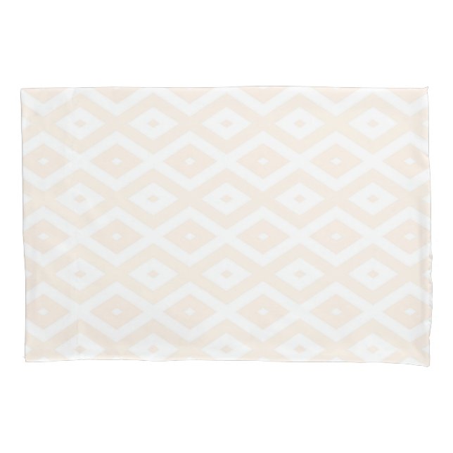 Beige and white diamond pattern pillow case (Front)