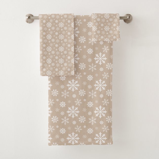 Beige And White Festive Winter Snowflake Pattern Bath Towel Set (Insitu)