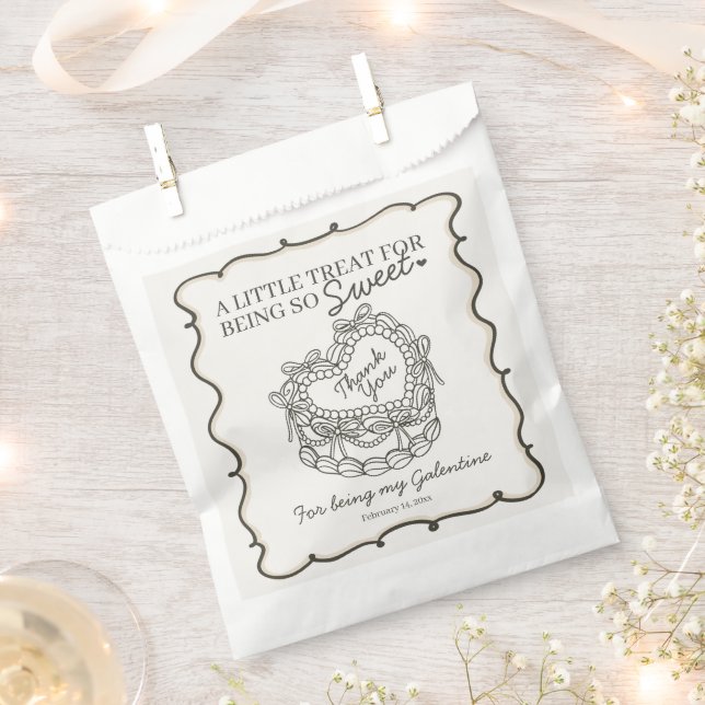 Beige Bow Retro Heart Coquette Cake Galentines Favor Bag (Clipped)