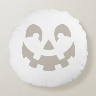 Beige Smiling Halloween Pumpkin Face On White Round Pillow