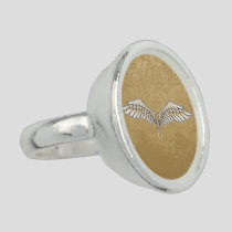 Beige wings ring