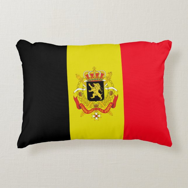 Belgian flag decorative pillow (Front)