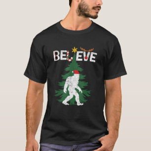 Believe Bigfoot Sasquatch Yeti Santa Hat Christmas T-Shirt