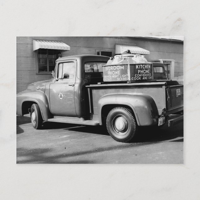 Bell Telephone Truck Dyersburg Tennessee Postcard (Front)
