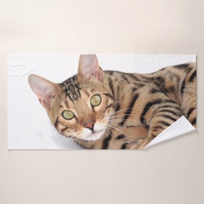 Bengal cat portrait bath towel