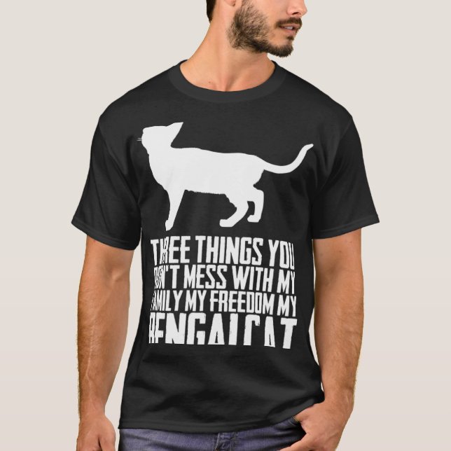 Bengal kitten  Bengal mom  Bengal dads T-Shirt (Front)