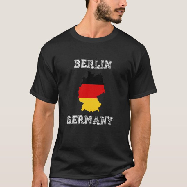 Berlin Germany Vintage Germany Flag Map T-Shirt (Front)