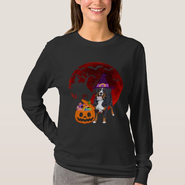 Bernese Mountain Dog with witch hat Candy Pumpkin  T-Shirt (Front)