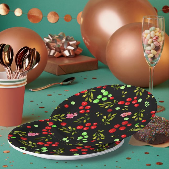 Berries Pattern Paper Plates (Multi)
