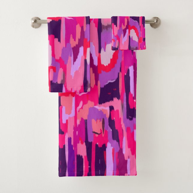 Berry Patch: Red and Pink Abstract  Bath Towel Set (Insitu)