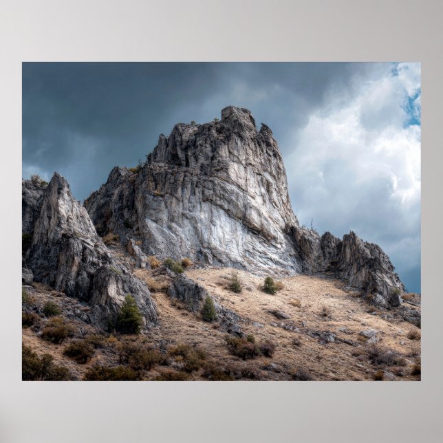 Besh Barmag Mountain Poster (Front)