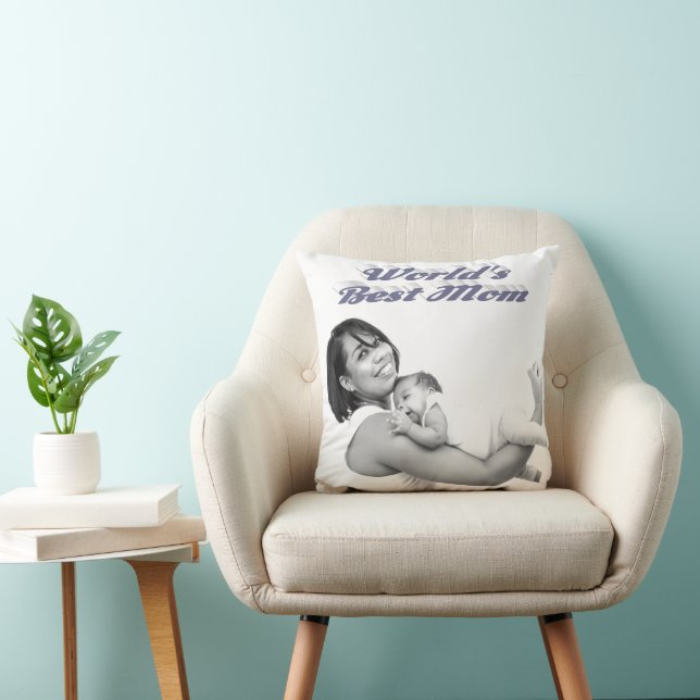 Best Mom gray photo  Throw Pillow (Chair)