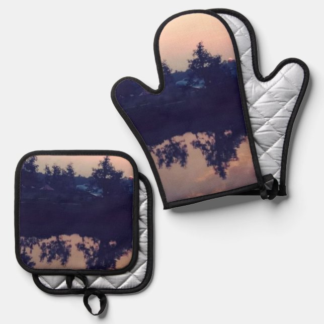 Best Solid Color Silver Quilted Heat Protection  Oven Mitt & Pot Holder Set (Front/Back)