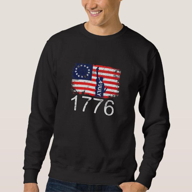 Betsy Ross 4th Of July American Flag 1776 Retro Sweatshirt (Front)