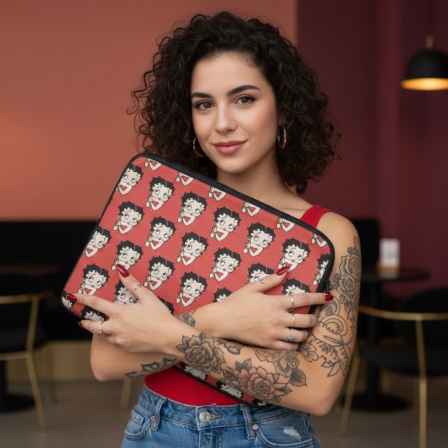 Betty Laptop Sleeve (Creator Uploaded)
