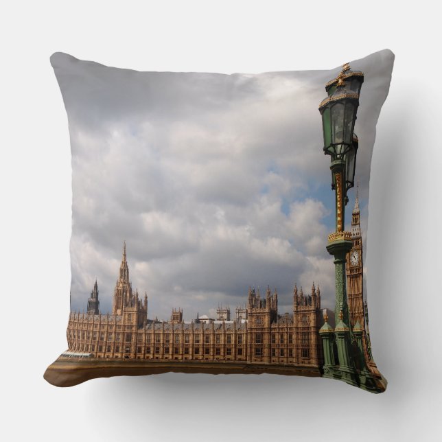 Big Ben and Parliament in London throw pillow (Front)