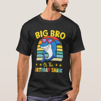 Big Bro Of The Shark Birthday Family Birthday Litt T-Shirt