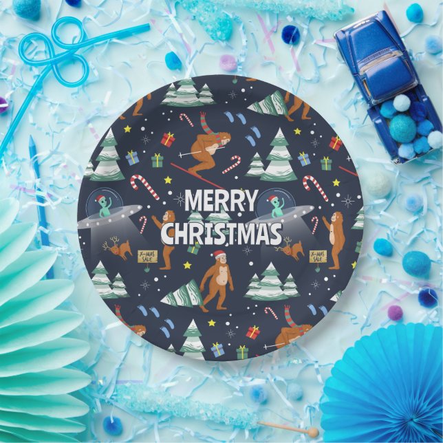 Big Foot, Aliens, & Reindeer Christmas Paper Plates (Party)
