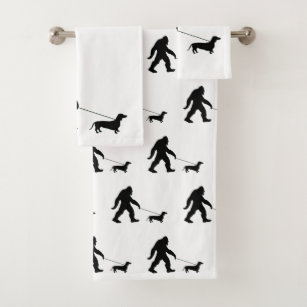 https://rlv.zcache.com/big_foot_walking_his_dog_bath_towel_set-rcae5d4cfa84746b199c746a37939454b_ezaga_307.jpg?rlvnet=1