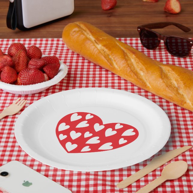 Big Red Heart Paper Plates (Picnic)