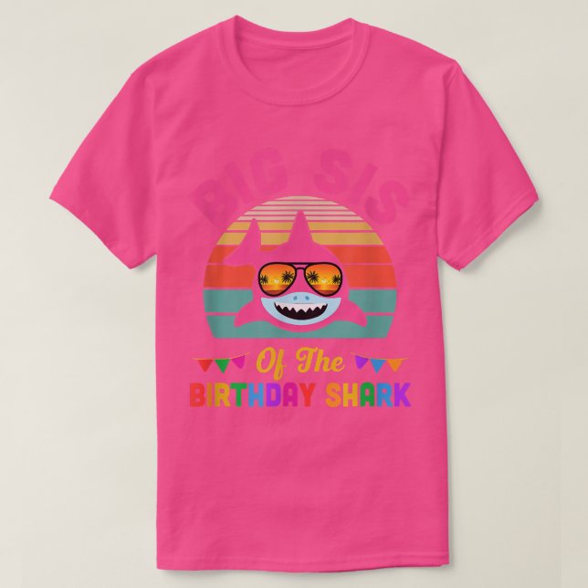 Big Sis Of The Shark Birthday Sister Matching Fami T-Shirt (Design Front)