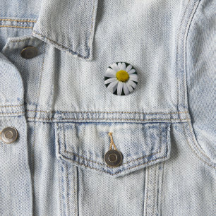 Big White Daisy   Button
