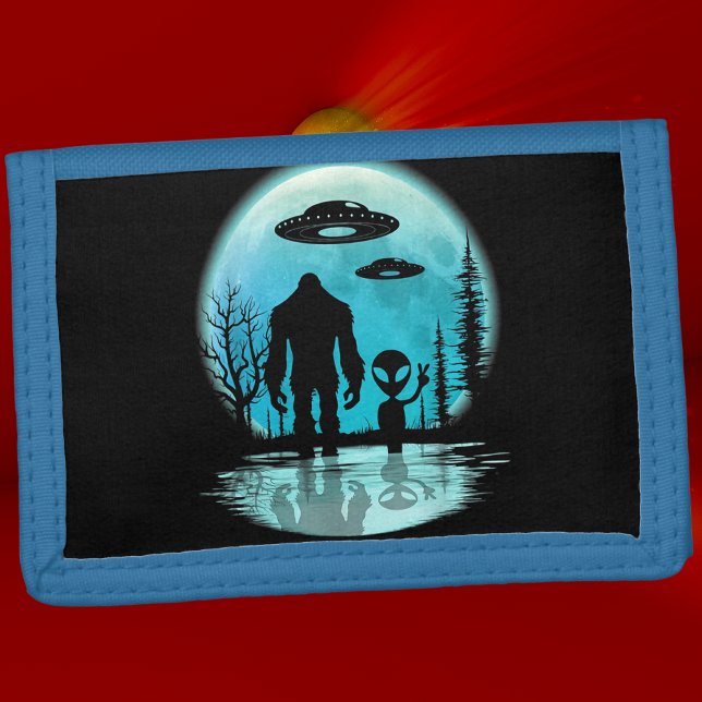 Bigfoot Alien UFO Wallet Trifold Conspiracy (Creator Uploaded)