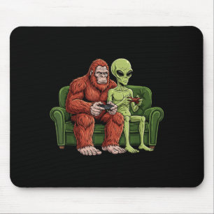 Bigfoot Alien Video Games Gaming Sasquatch Ufo Men Mouse Pad