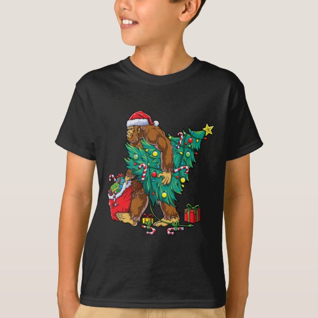 Bigfoot Christmas Tree Lights Xmas Boys Men Sasqua T-Shirt (Front)