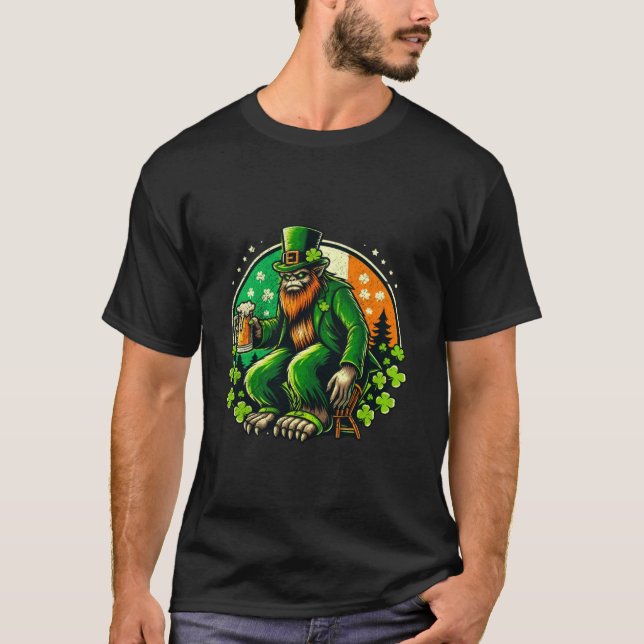 Bigfoot Clover Leaf Leprechaun Bigfoot St Patricks T-Shirt (Front)