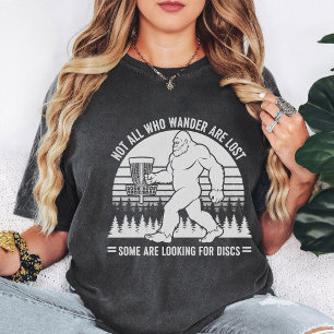 Bigfoot Disc Golf Funny Sasquatch Disc Golfing Gif T-Shirt